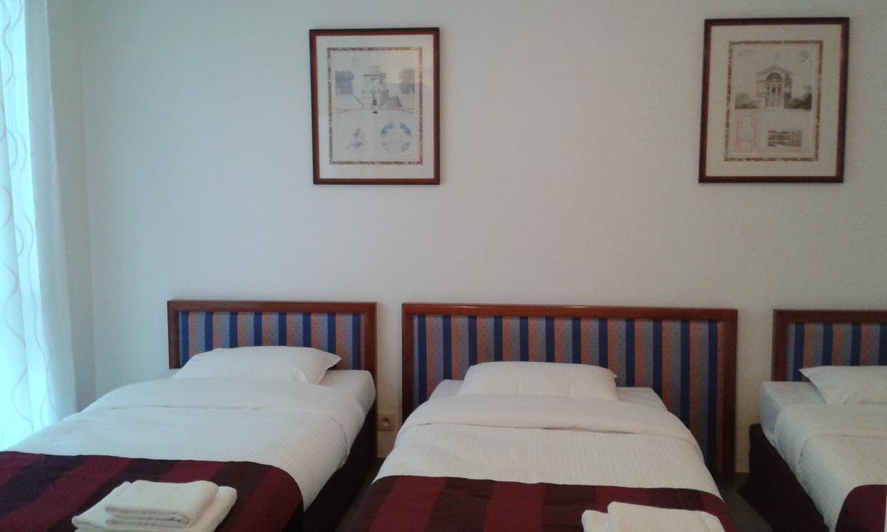 Holidays Apart-Hotel Anderlecht Eksteriør billede